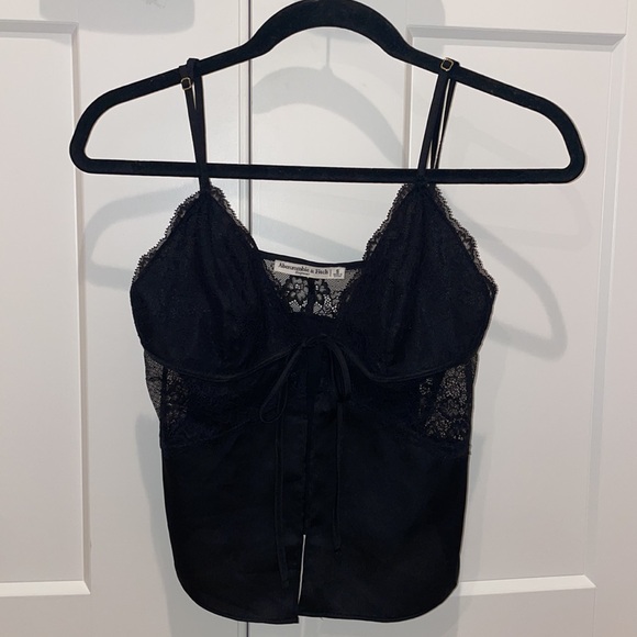 Abercrombie and Fitch Lace and Stain Top - Picture 3 of 4